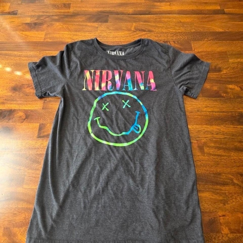 Nirvana smiley face‎ medium sku 91